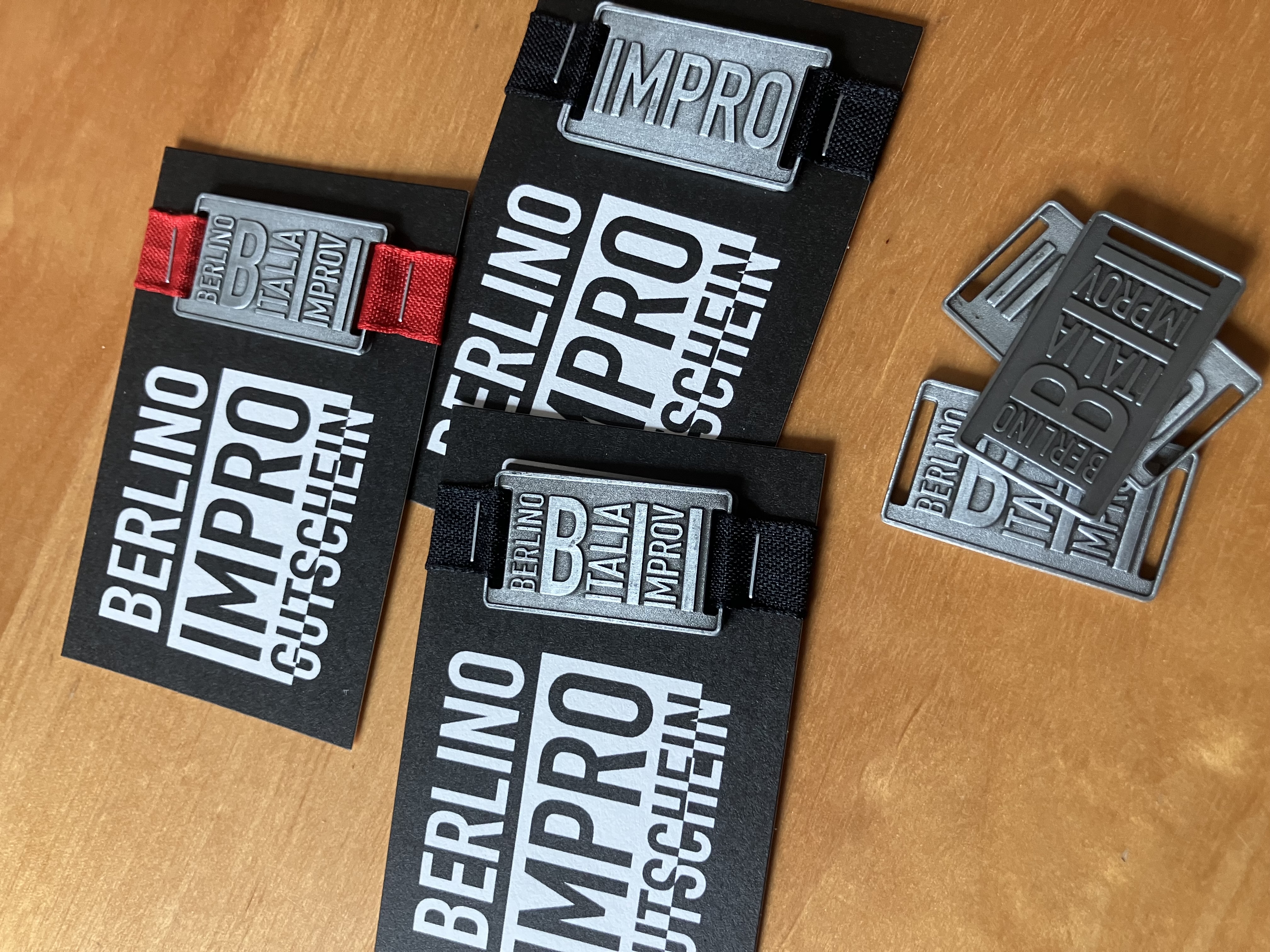 Berlino Impro Gutschein – multiple tokens and cards, Improv Geschenk Berlin